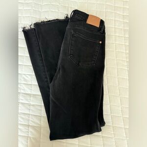 Judy Blue Flare / RAW EDGE / Tummy control sz 9/29 LIKE NEW!